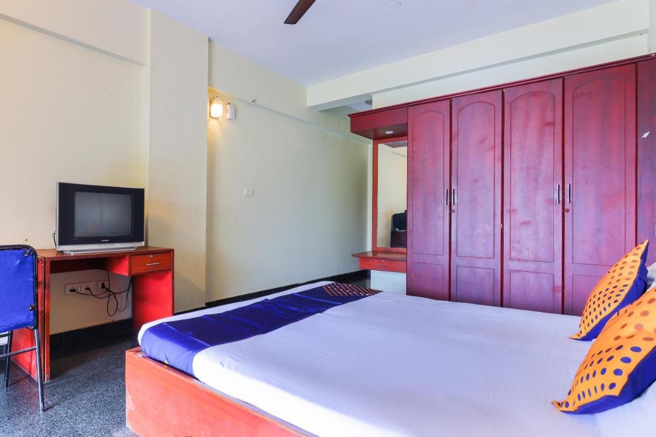 Spot On 64230 Killi Tourist Home Thiruvananthapuram Екстер'єр фото