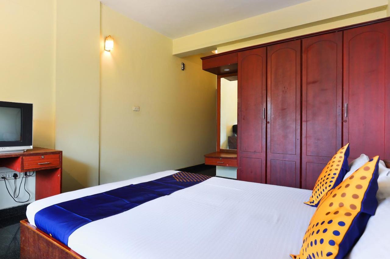 Spot On 64230 Killi Tourist Home Thiruvananthapuram Екстер'єр фото