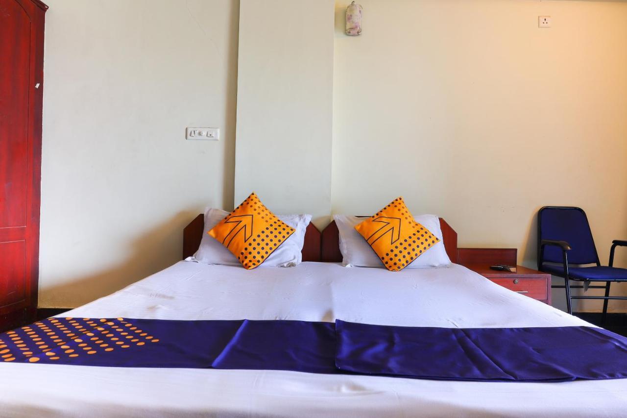Spot On 64230 Killi Tourist Home Thiruvananthapuram Екстер'єр фото