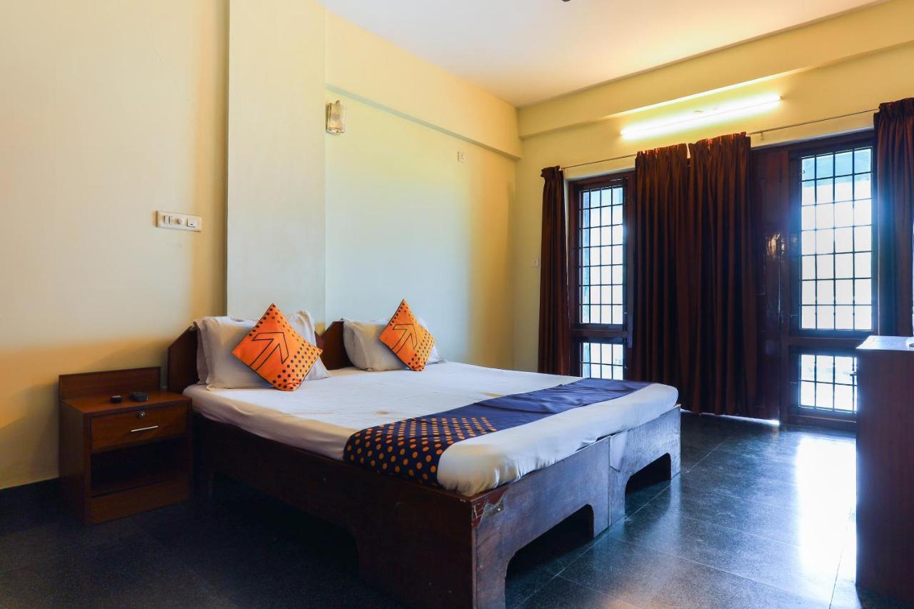 Spot On 64230 Killi Tourist Home Thiruvananthapuram Екстер'єр фото