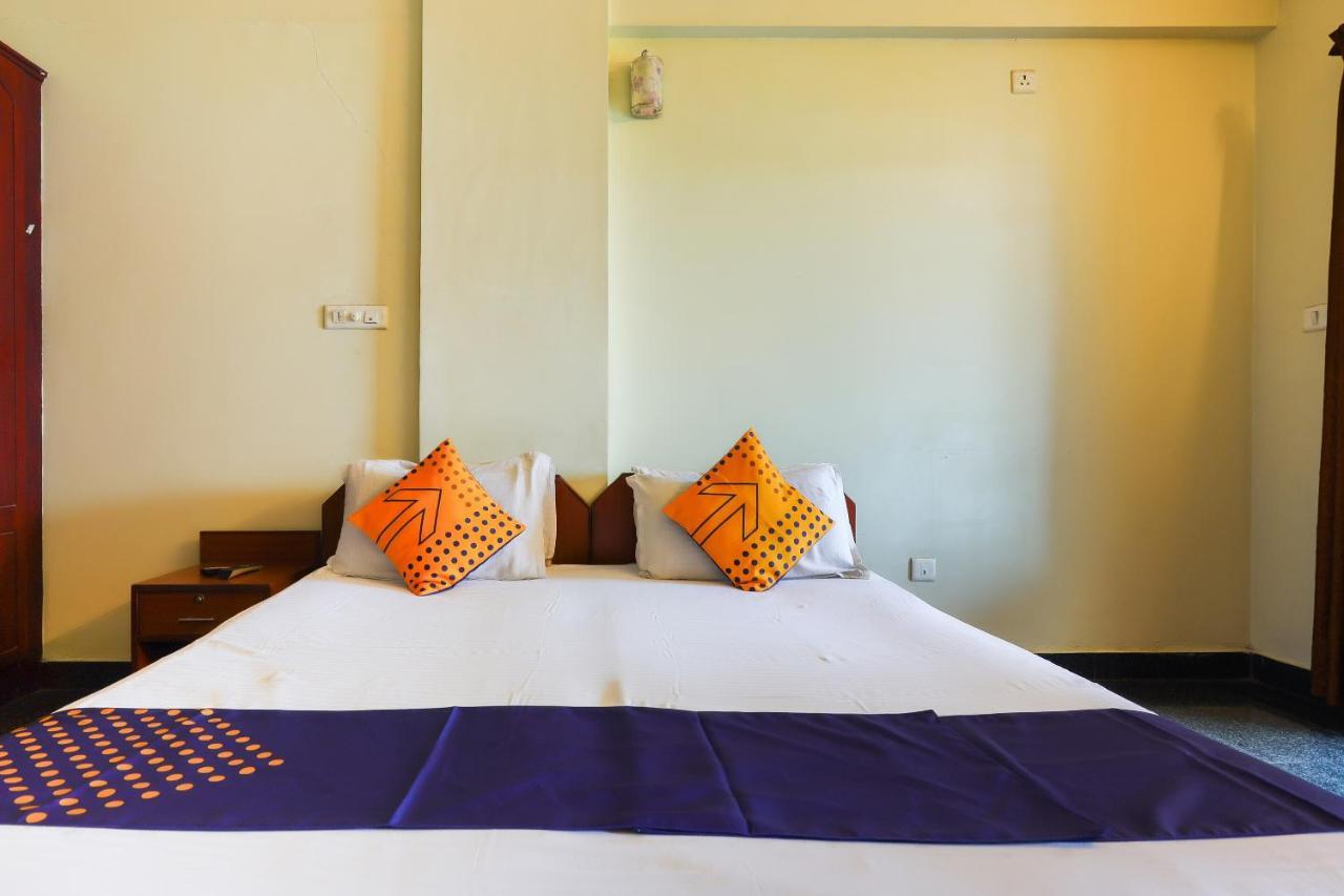 Spot On 64230 Killi Tourist Home Thiruvananthapuram Екстер'єр фото