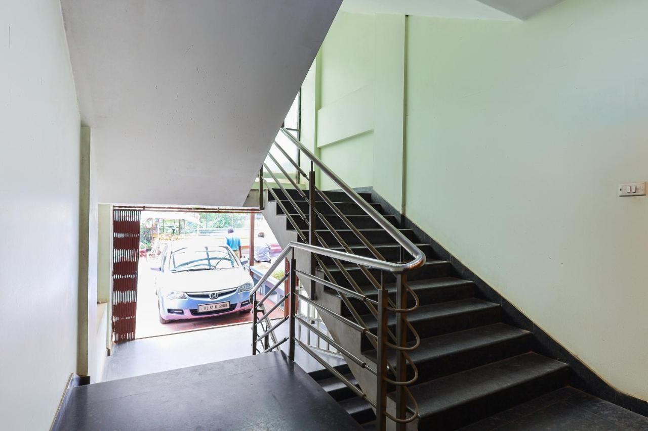 Spot On 64230 Killi Tourist Home Thiruvananthapuram Екстер'єр фото